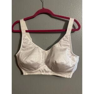 Natural Wear Seamless Cup Bra Style 297 Size 40D White NWT